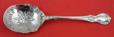 Christmas Spoon dated 2001 6 1/8